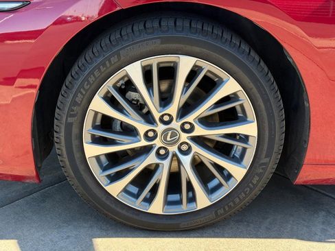 Used 2021 Lexus ES 250 ES 250 AWD w/ Premium Package image 9