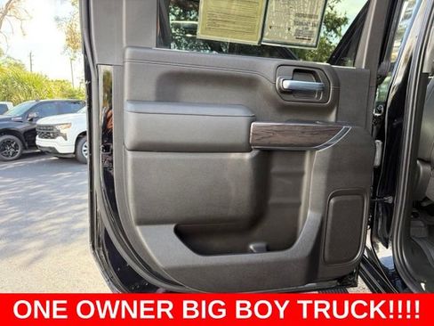 Used 2022 Chevrolet Silverado 2500 LTZ w/ LTZ Plus Package AWD/4WD image 15