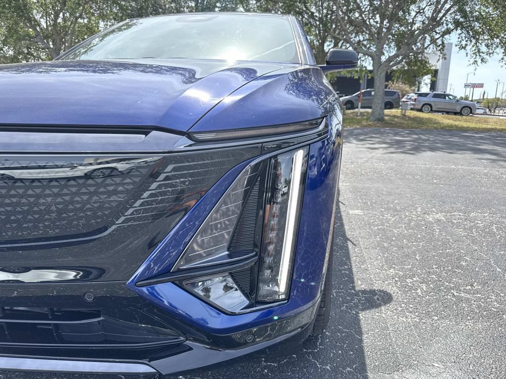 New 2026 Cadillac Lyriq Sport RWD image 9