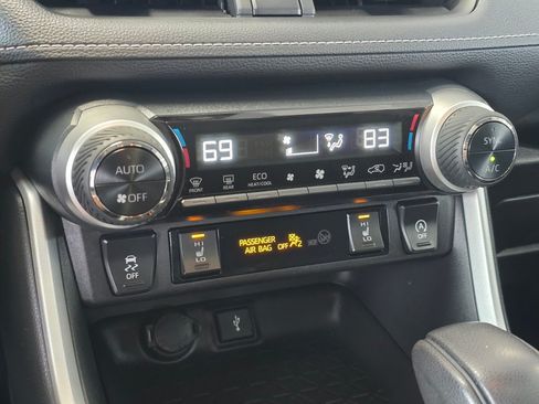 Certified 2021 Toyota RAV4 XLE w/ Convenience Package AWD/4WD image 27