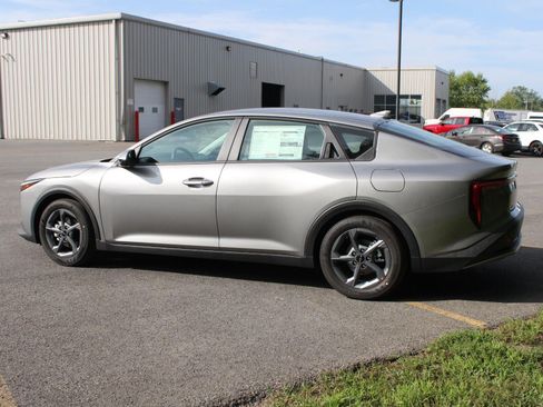 New 2026 Kia K4 FWD image 5