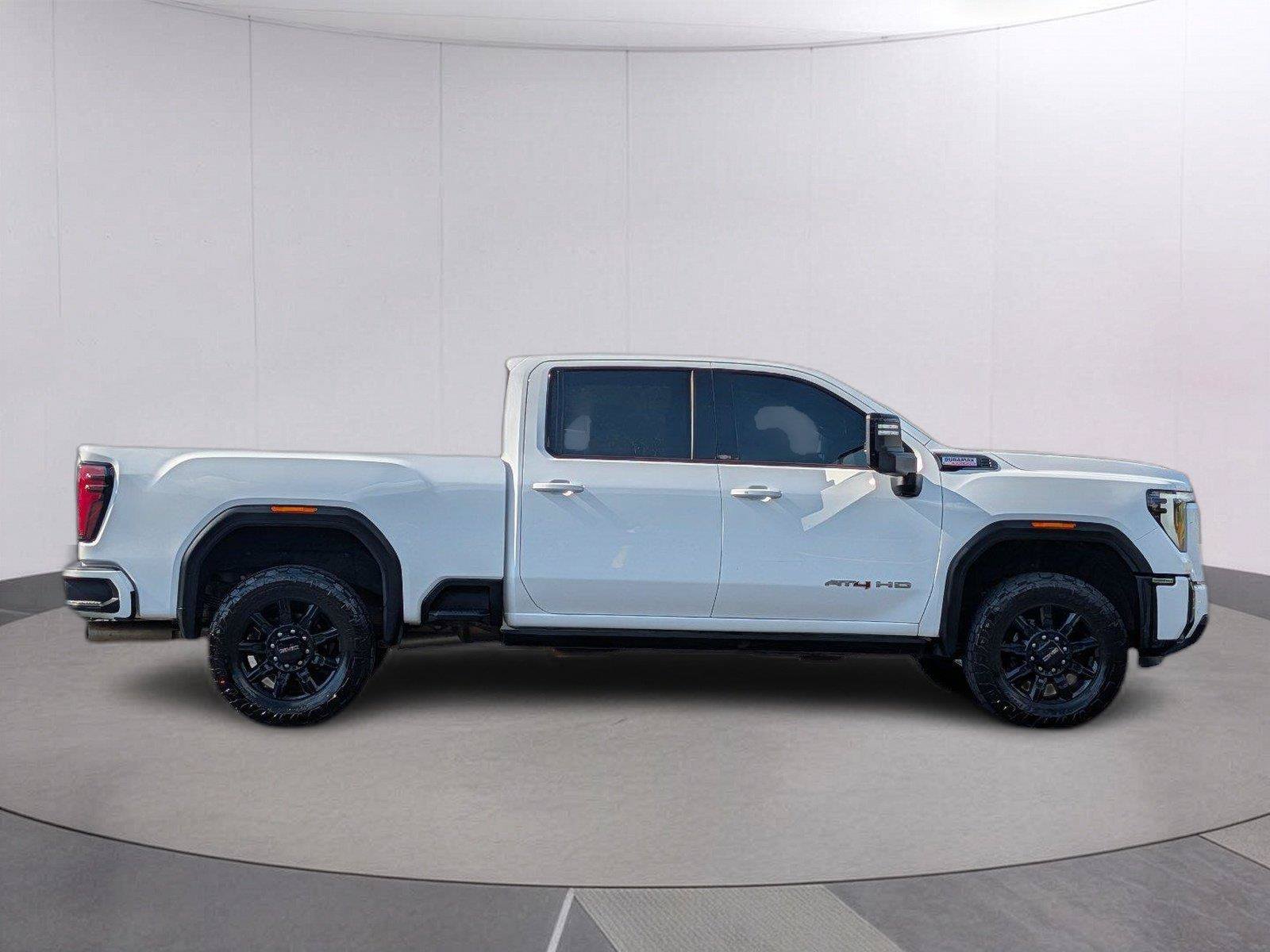 Used 2025 GMC Sierra 3500 AT4 w/ AT4 Premium Plus Package AWD/4WD image 7
