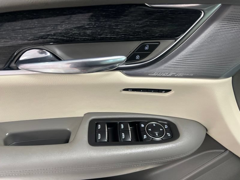 Used 2022 Cadillac XT6 Premium Luxury FWD image 19