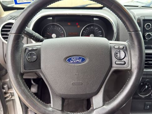 Used 2010 Ford Explorer XLT RWD image 14
