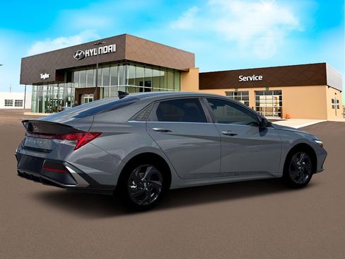 New 2026 Hyundai Elantra SEL Sport FWD image 8