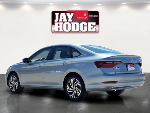 Used 2020 Volkswagen Jetta SEL FWD image 4