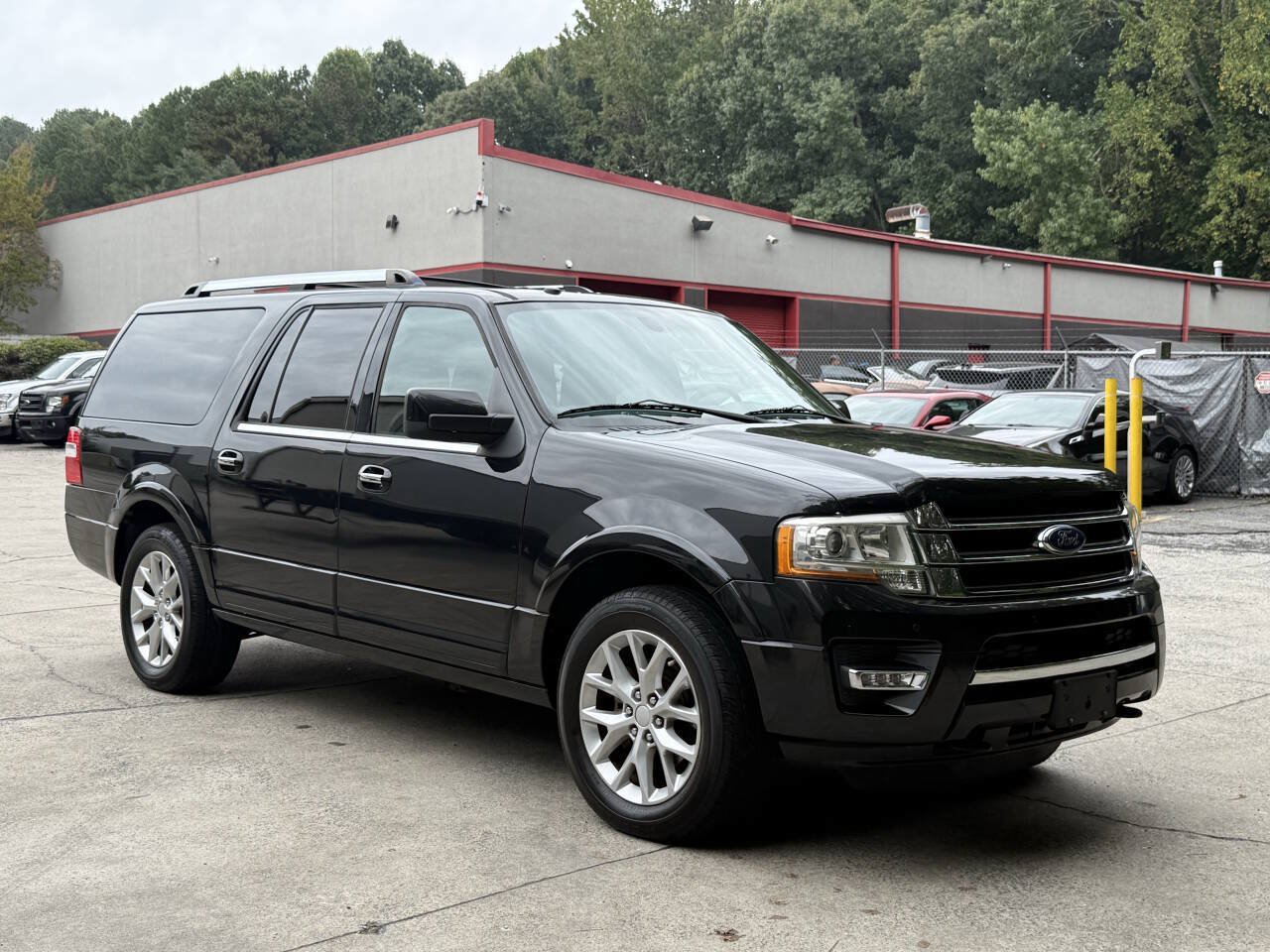 Used 2015 Ford Expedition EL Limited w/ Equipment Group 301A AWD/4WD image 4