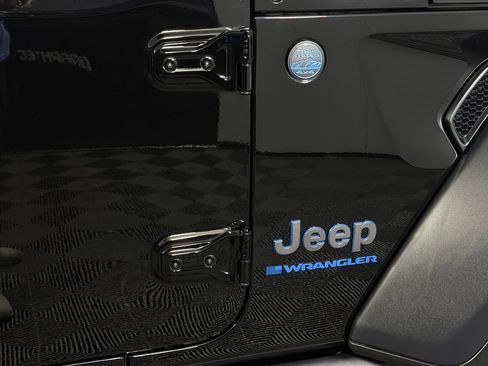 Used 2025 Jeep Wrangler Unlimited Sport S 4xe AWD/4WD image 35