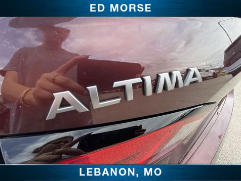 Used 2024 Nissan Altima 2.5 SV FWD image 29