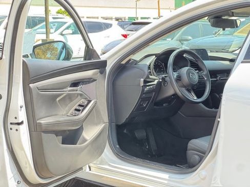 Used 2024 MAZDA MAZDA3 s FWD image 8
