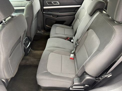 Used 2016 Ford Explorer XLT AWD/4WD image 13