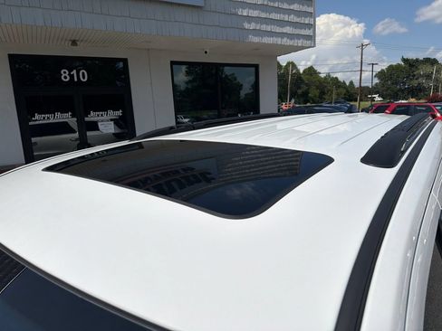Used 2023 Dodge Durango GT RWD image 14
