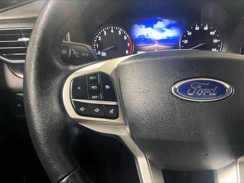 Used 2023 Ford Explorer XLT w/ Equipment Group 202A image 22