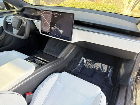 Used 2023 Tesla Model S Plaid image 37
