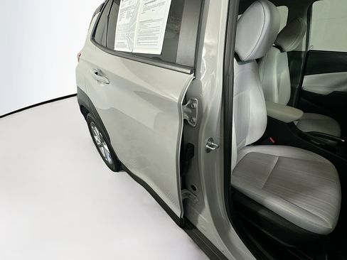 Used 2023 Hyundai Kona SEL FWD image 28