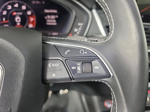 Used 2020 Audi SQ5 Prestige AWD/4WD image 25
