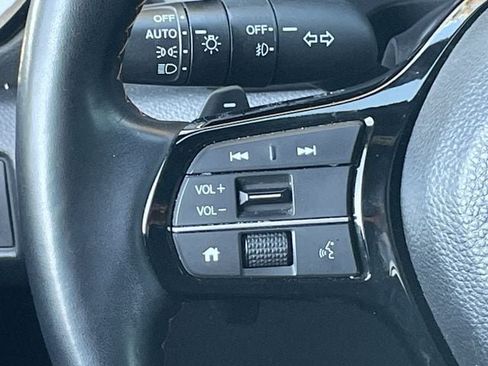 Used 2025 Honda Pilot TrailSport image 14