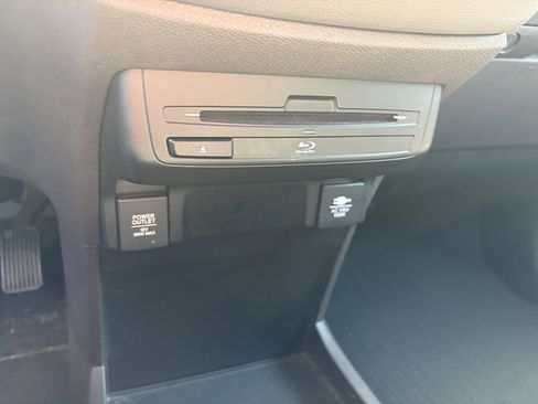 Used 2018 Honda Odyssey Touring image 22
