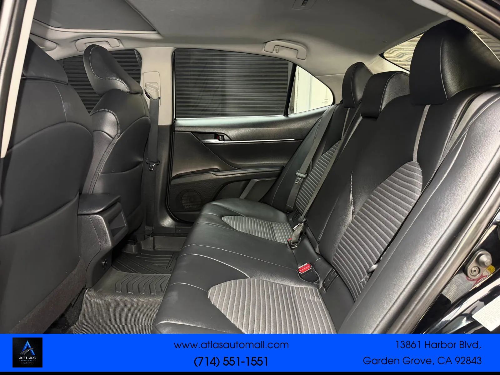 Used 2018 Toyota Camry SE w/ Moonroof Package FWD image 18