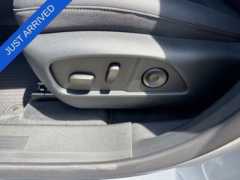 New 2026 Chevrolet Equinox LT w/ Convenience Package II FWD image 12