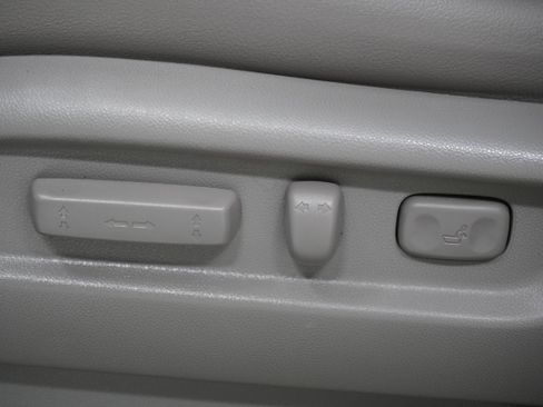 Used 2011 Honda Odyssey EX-L image 17