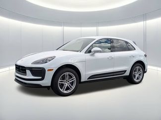 Used 2024 Porsche Macan AWD/4WD video 1