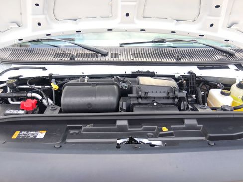 Used 2024 Ford E-450 and Econoline 450 Super Duty w/ Driver's Safety Package RWD image 26