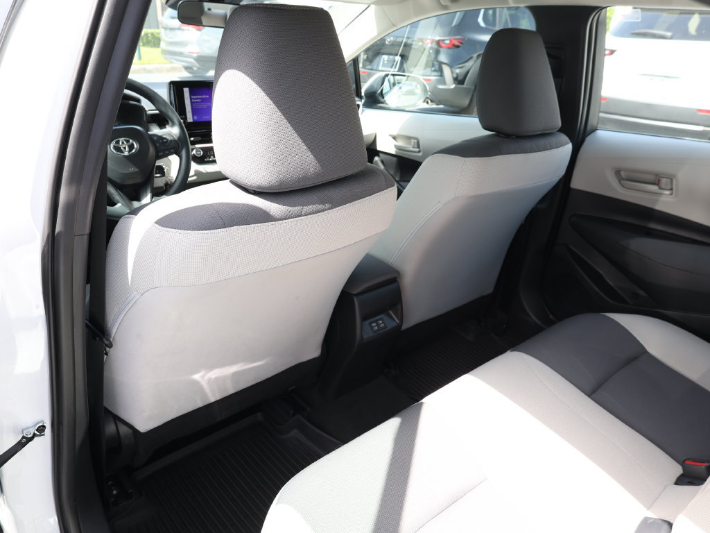 Used 2025 Toyota Corolla LE FWD image 15