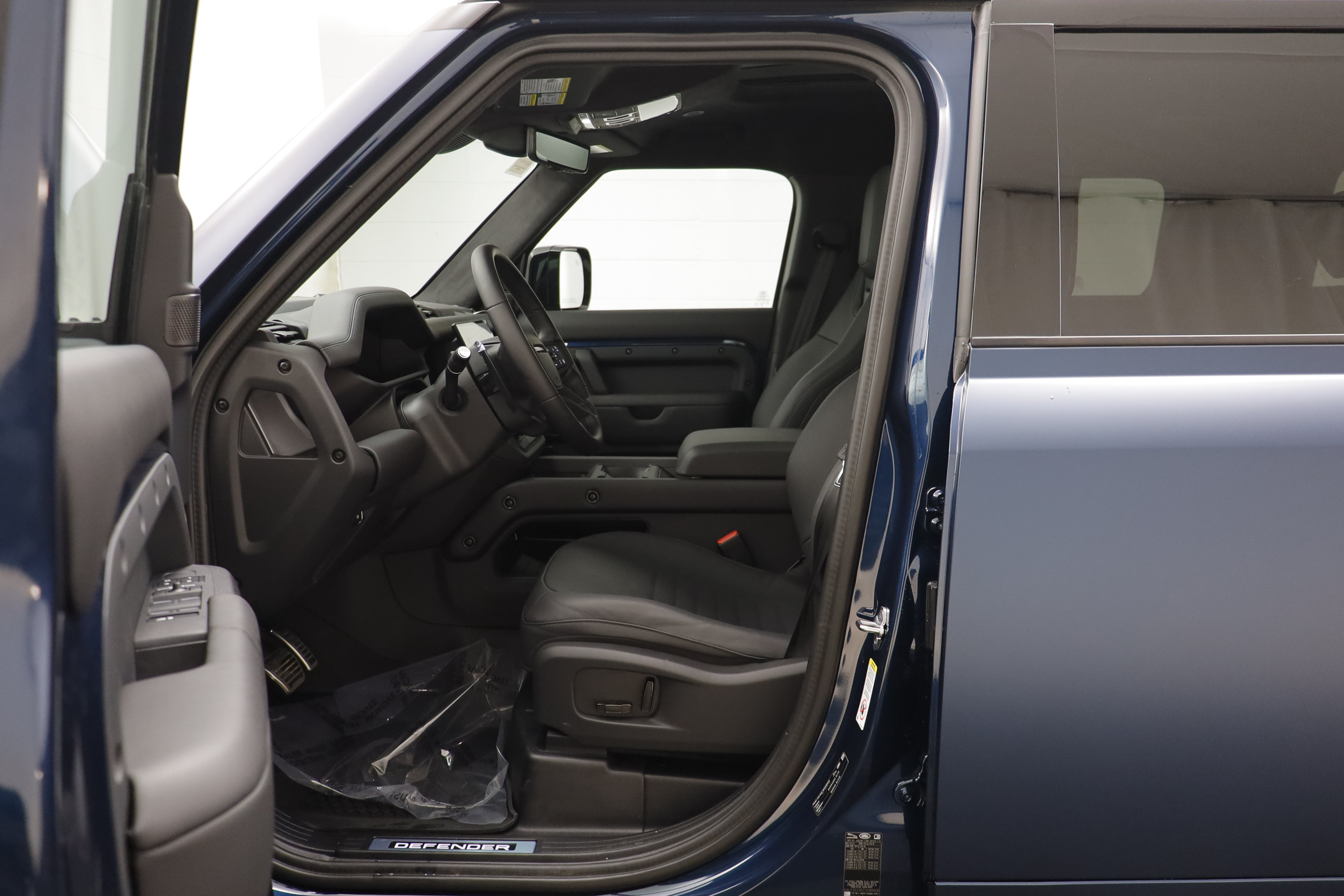 New 2026 Land Rover Defender 110 OCTA AWD/4WD image 6