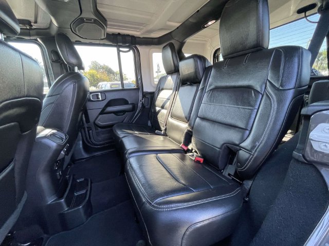 Used 2018 Jeep Wrangler Unlimited Sahara AWD/4WD image 12