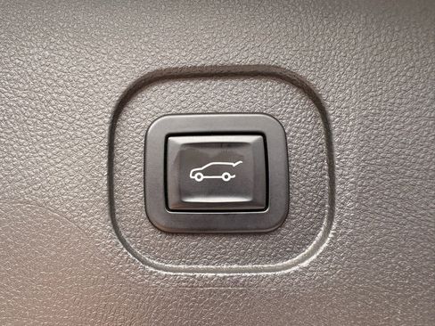Used 2012 Chevrolet Equinox LTZ w/ LPO, Protection Package AWD/4WD image 11