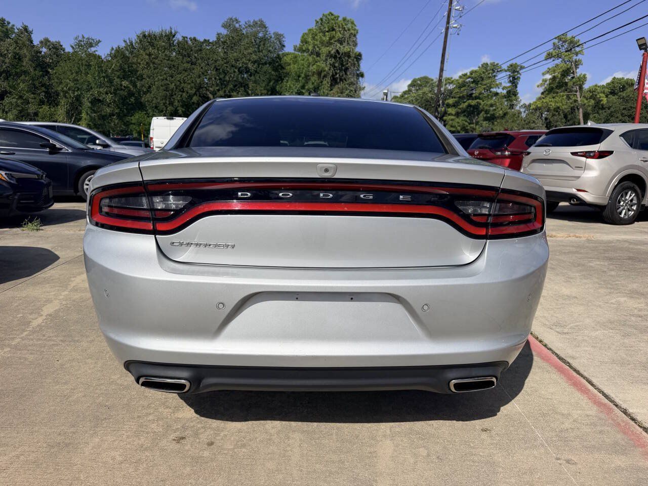 Used 2020 Dodge Charger SXT RWD image 6
