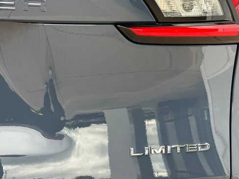 Used 2025 Toyota Grand Highlander AWD Hybrid image 35