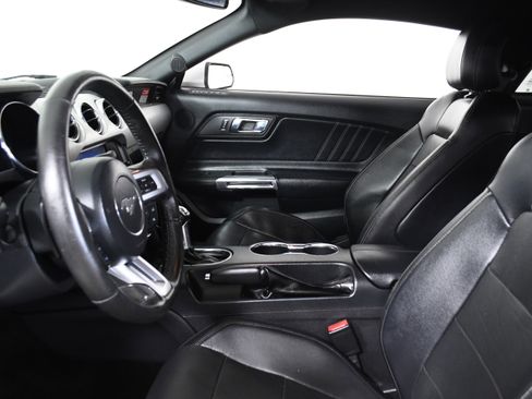 Used 2016 Ford Mustang Premium image 19