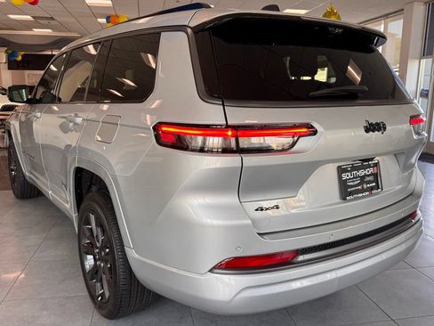 New 2026 Jeep Grand Cherokee L Limited AWD/4WD image 5