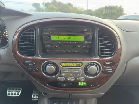 Used 2007 Toyota Sequoia Limited image 17