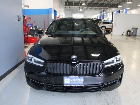 Used 2023 BMW 530i xDrive w/ Convenience Package image 3