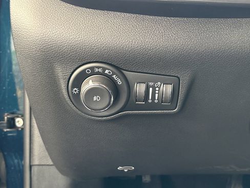 Used 2026 Jeep Compass Limited w/ Sun, Sound & Navigation Group AWD/4WD image 55