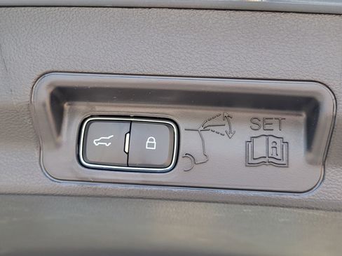 Certified 2025 Ford Explorer Active image 32