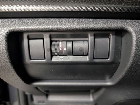 Certified 2025 Subaru Crosstrek 2.0i Premium image 25