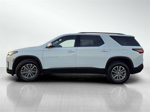Used 2023 Chevrolet Traverse LT image 7