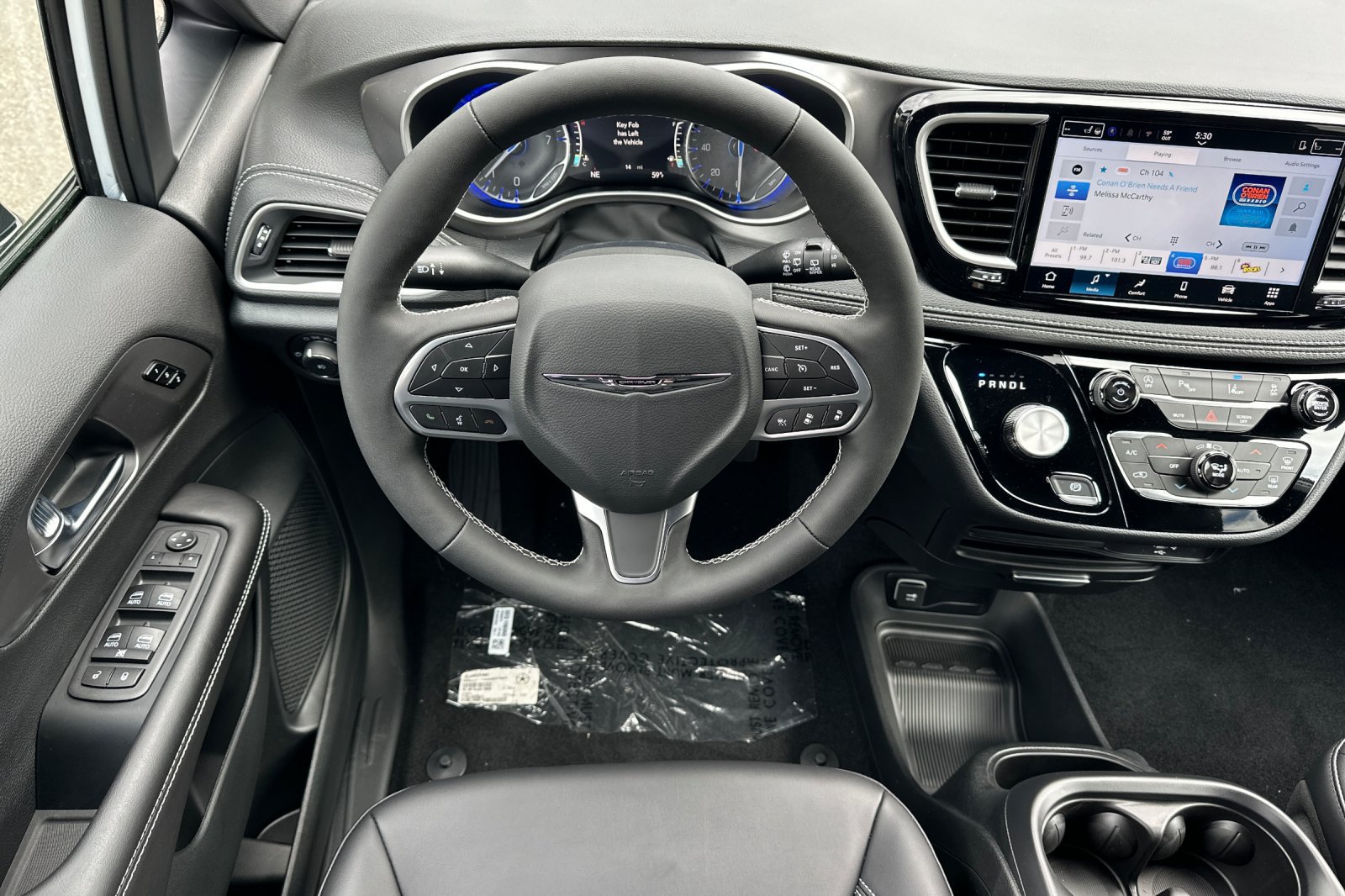 New 2026 Chrysler Pacifica Select FWD image 13