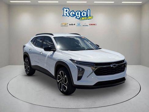 Certified 2026 Chevrolet Trax RS w/ Driver Confidence Package FWD image 1