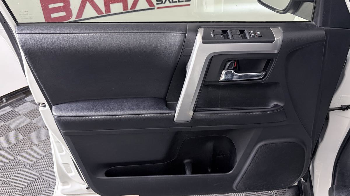 Used 2021 Toyota 4Runner SR5 Premium w/ Moonroof Package RWD image 11