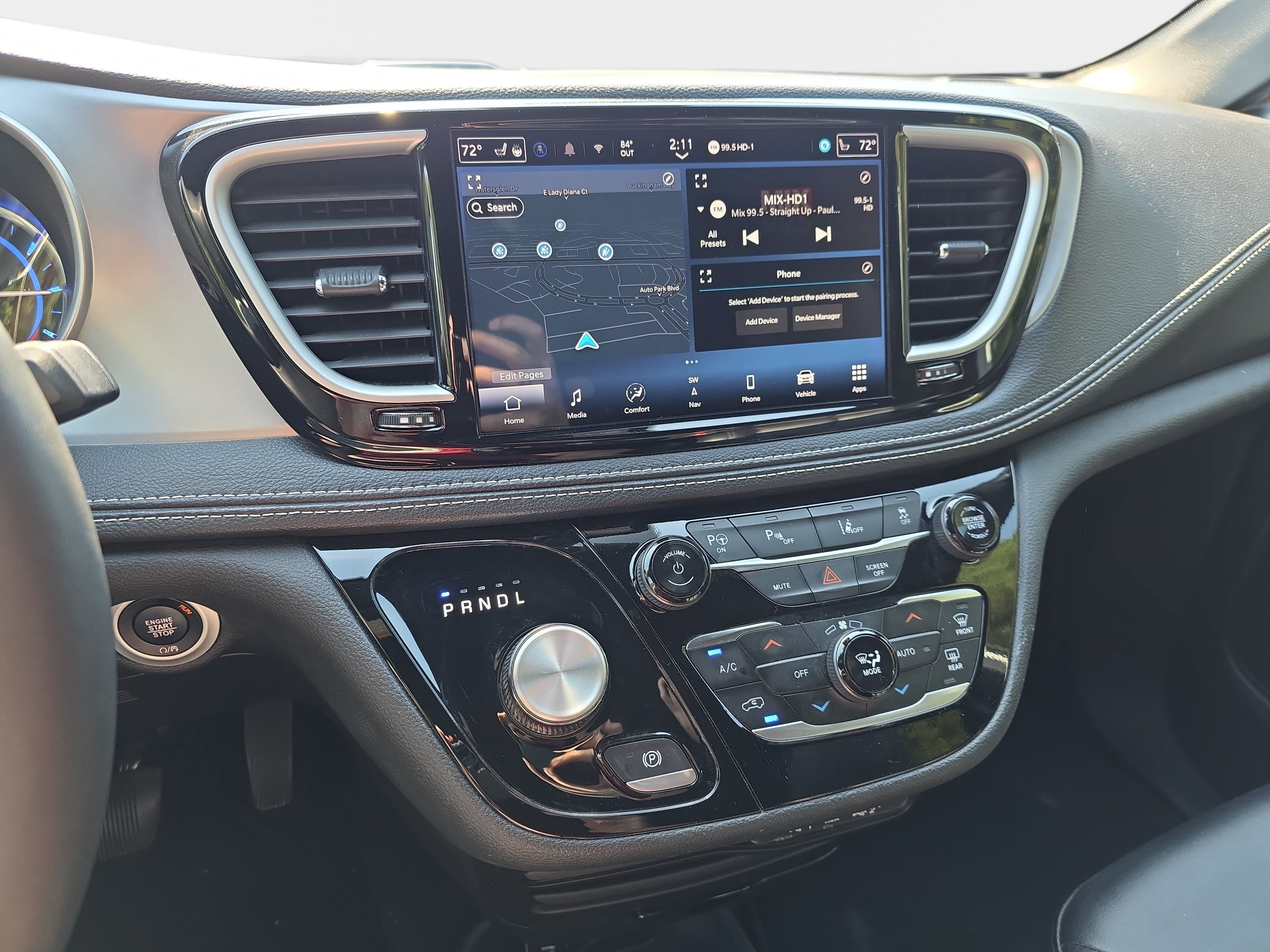 Used 2024 Chrysler Pacifica Limited FWD image 6