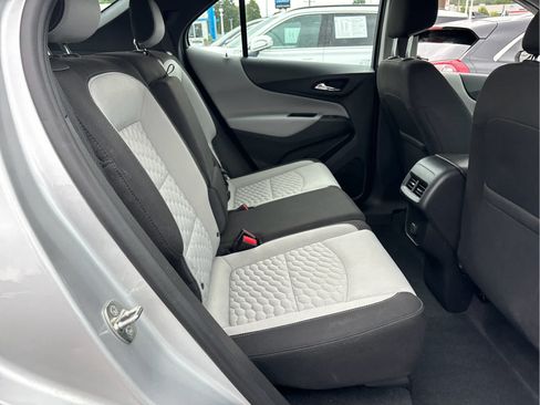 Certified 2018 Chevrolet Equinox LS FWD image 22