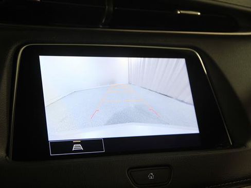Used 2022 Cadillac XT4 Premium Luxury AWD/4WD image 13