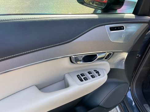 Used 2022 Volvo XC90 T8 R-Design w/ Advanced Package image 14