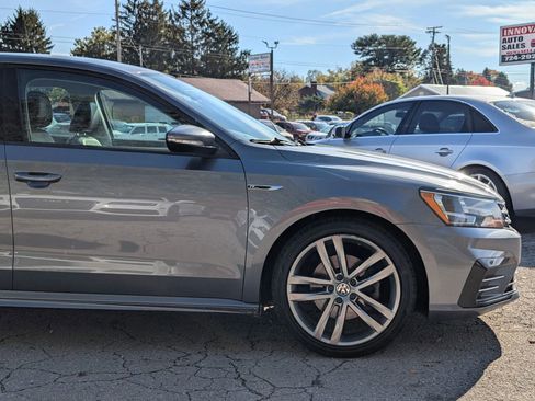 Used 2018 Volkswagen Passat 2.0T S image 8