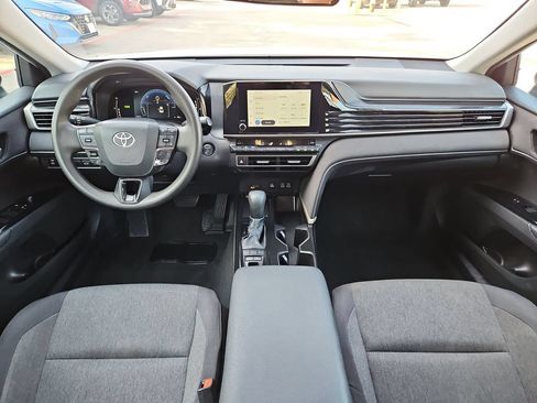 Used 2025 Toyota Camry LE FWD image 26
